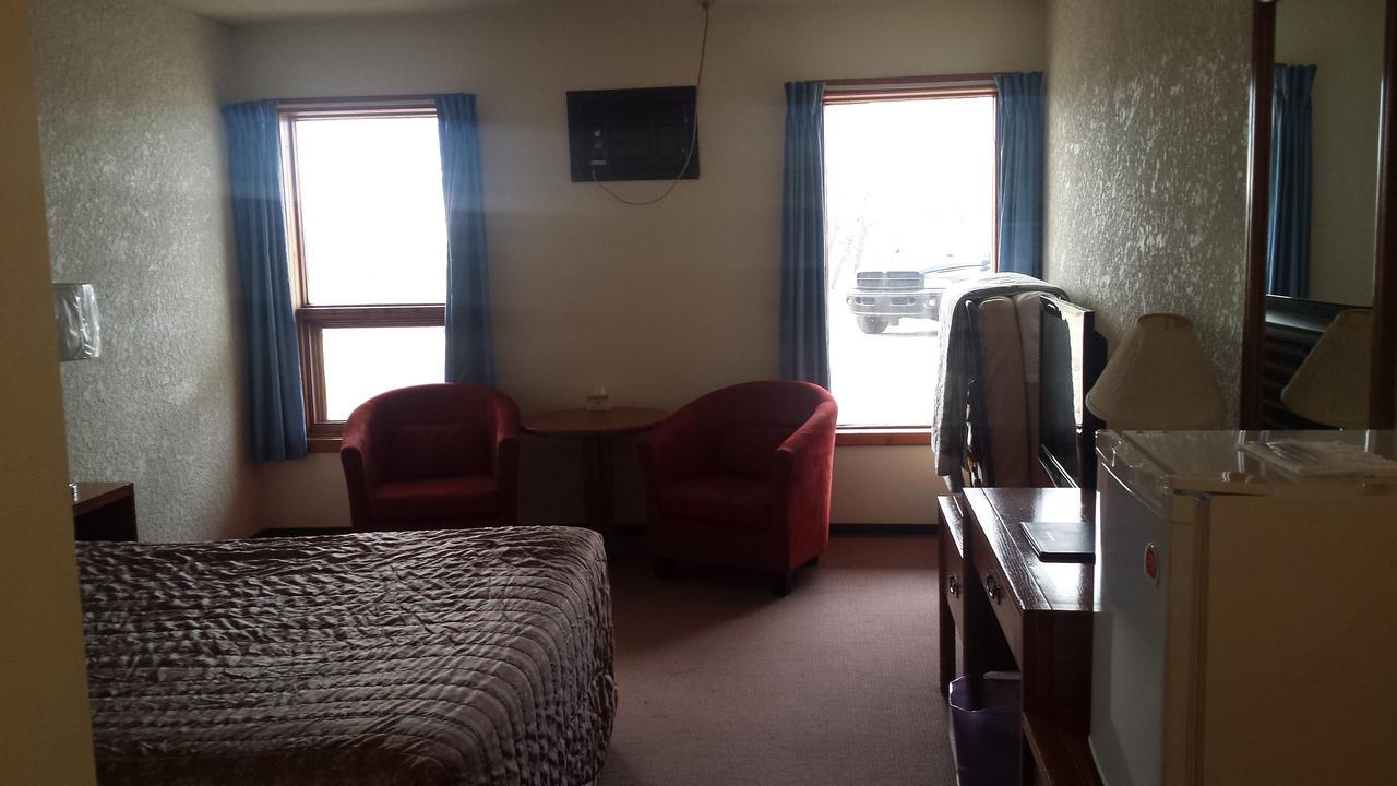 Maple Creek Motor Inn Zewnętrze zdjęcie