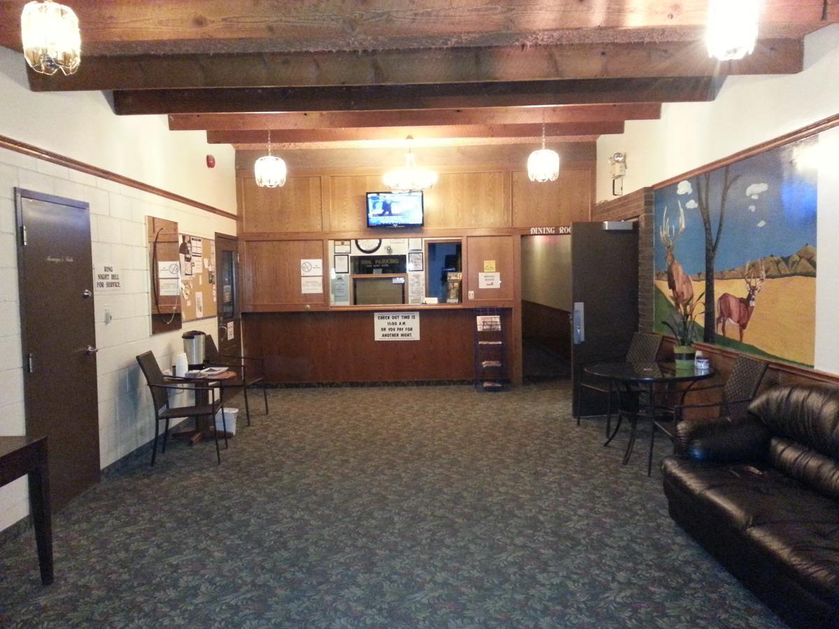 Maple Creek Motor Inn Zewnętrze zdjęcie