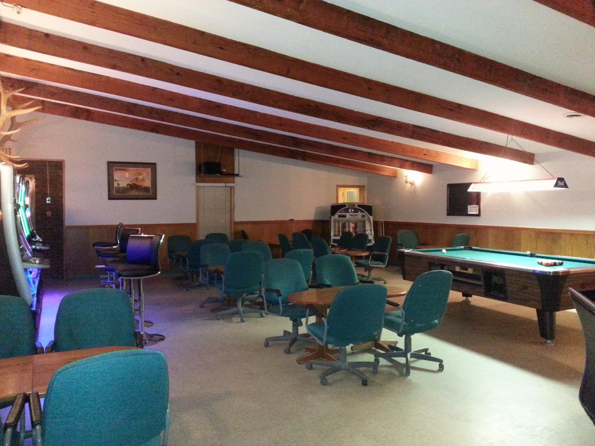 Maple Creek Motor Inn Zewnętrze zdjęcie