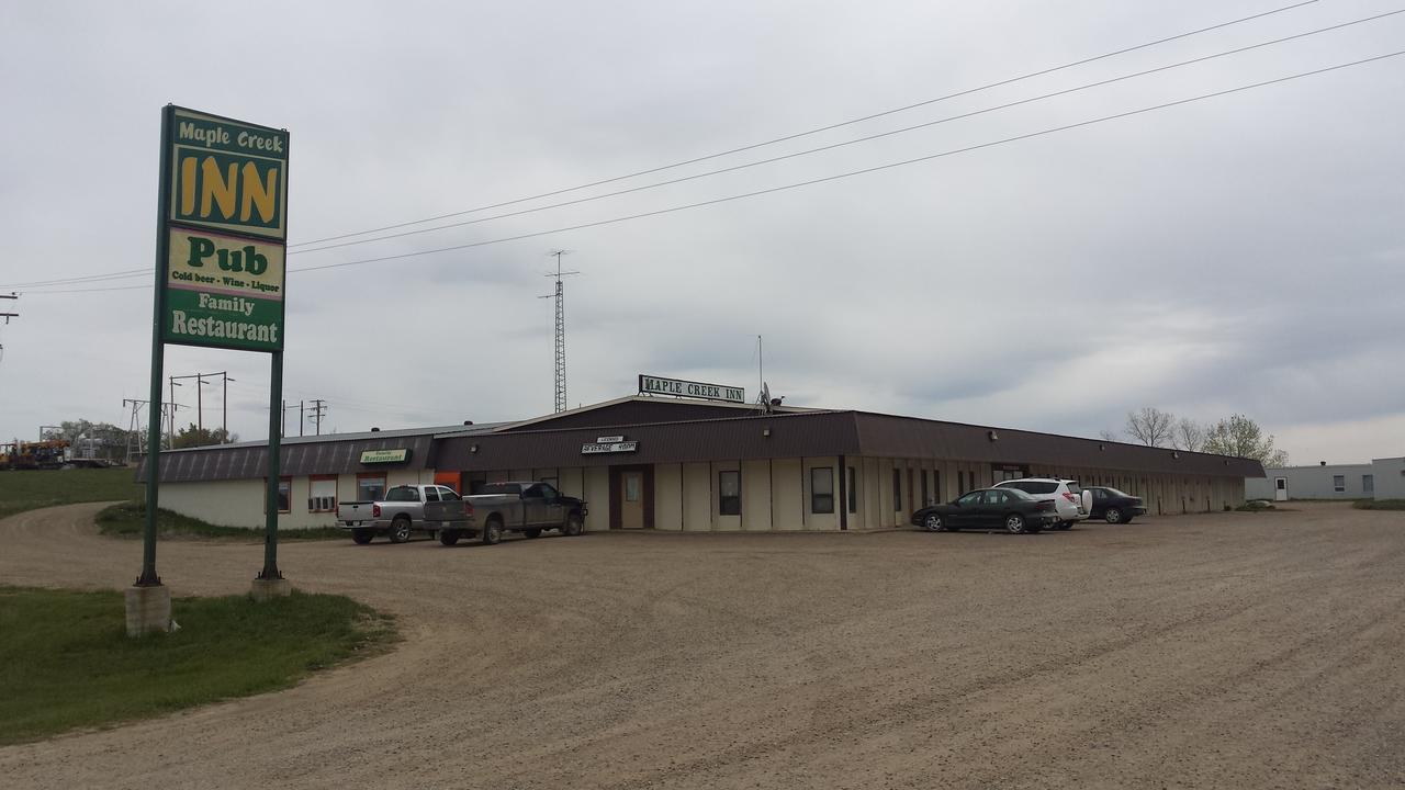 Maple Creek Motor Inn Zewnętrze zdjęcie
