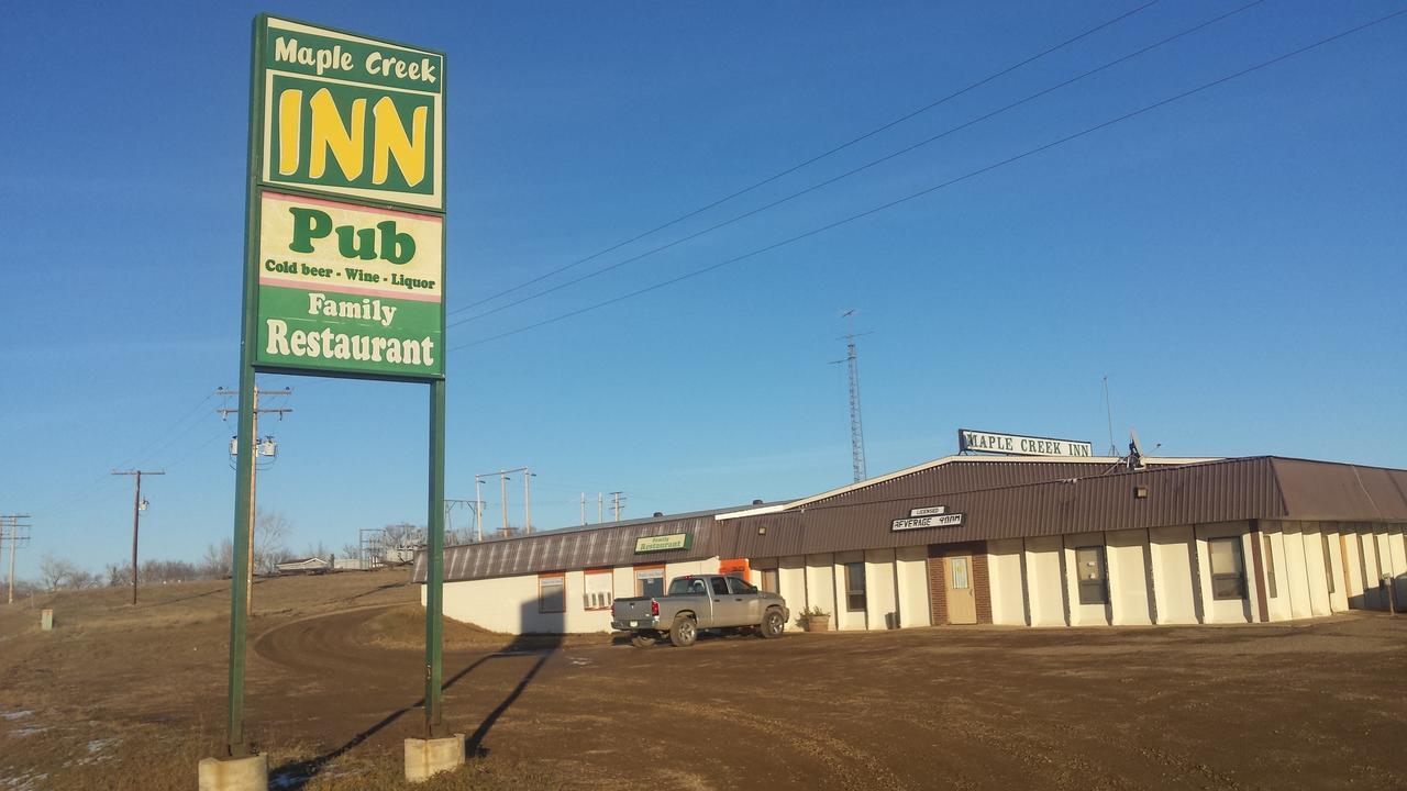 Maple Creek Motor Inn Zewnętrze zdjęcie