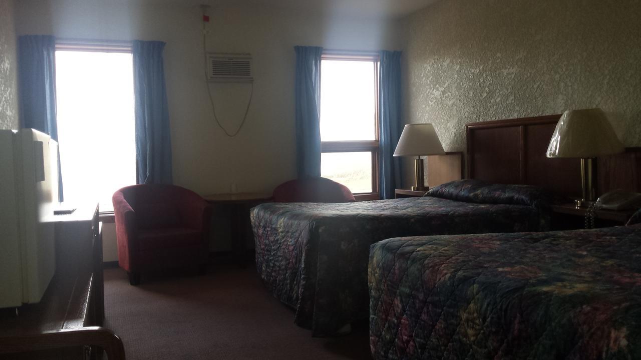 Maple Creek Motor Inn Zewnętrze zdjęcie